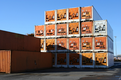 Cool and refrigerated cargo container